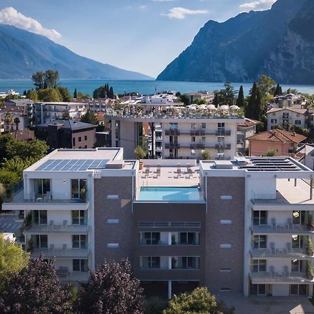 Aris Apartments & Sky Pool - Tonelli Hotels - Adult Friendly Рива-дель-Гарда Екстер'єр фото