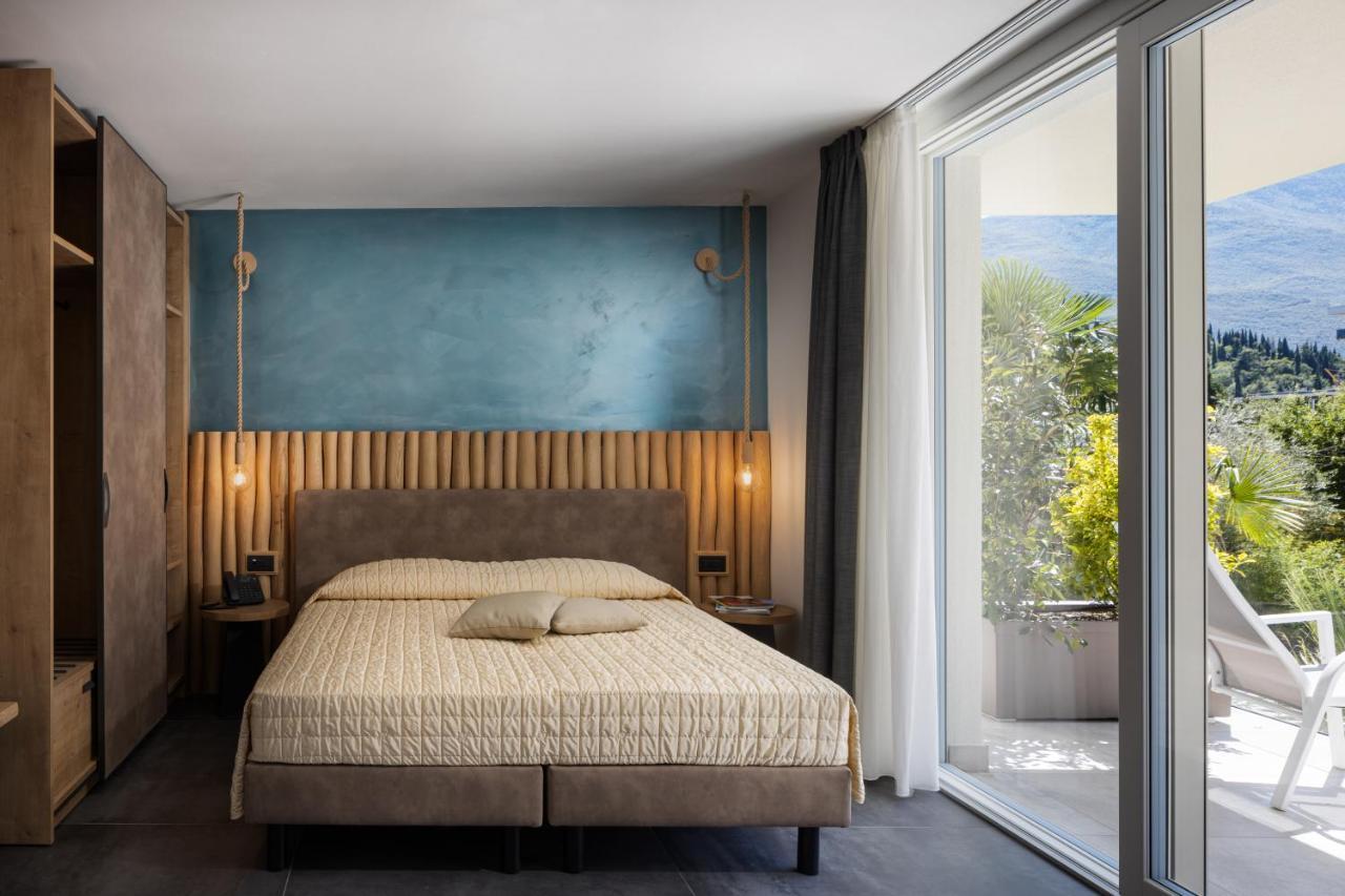 Aris Apartments & Sky Pool - Tonelli Hotels - Adult Friendly Рива-дель-Гарда Екстер'єр фото