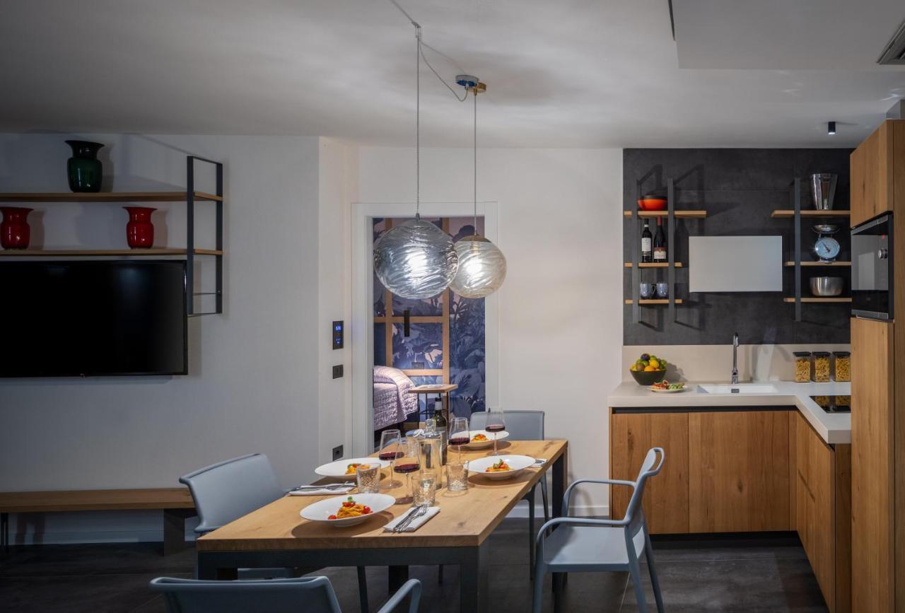 Aris Apartments & Sky Pool - Tonelli Hotels - Adult Friendly Рива-дель-Гарда Екстер'єр фото