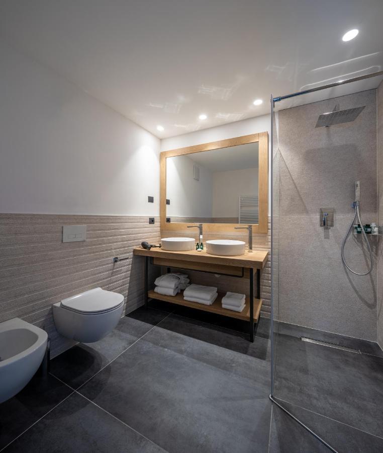 Aris Apartments & Sky Pool - Tonelli Hotels - Adult Friendly Рива-дель-Гарда Екстер'єр фото