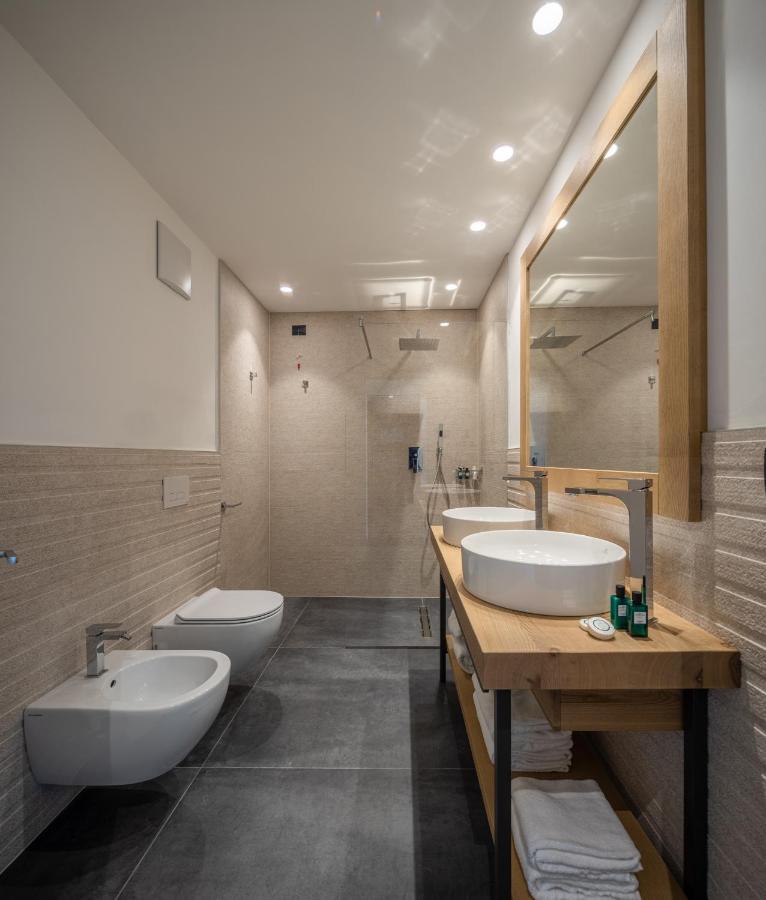 Aris Apartments & Sky Pool - Tonelli Hotels - Adult Friendly Рива-дель-Гарда Екстер'єр фото